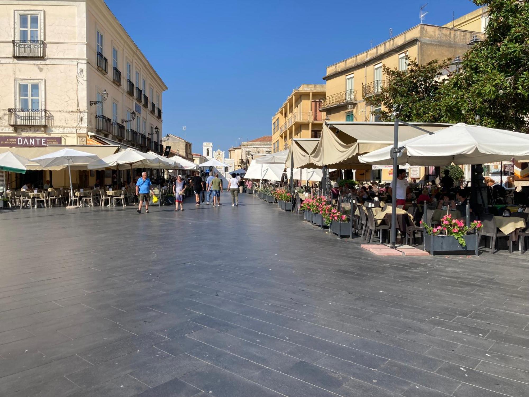 Residenza Ferdinando - 40M Dal Mare Apartment Pizzo  Bagian luar foto